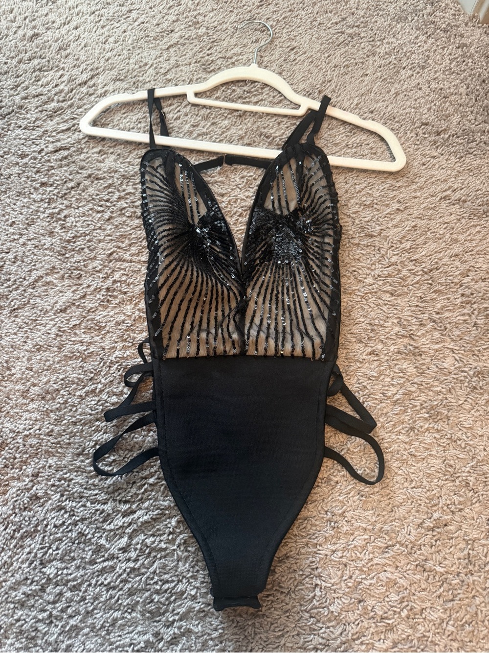 NWT XS Superdown Lucinda Cut Out Bodysuit